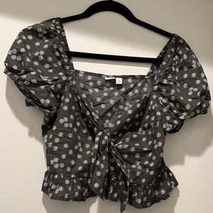 Abound Black Daisy Tie-Front Puff Sleeve Blouse